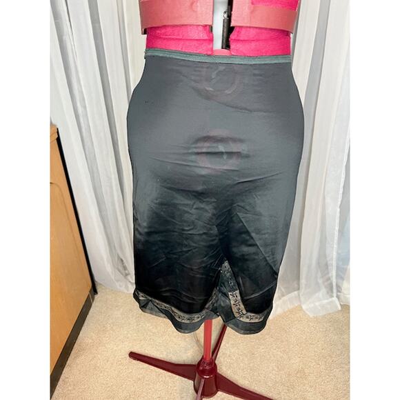 half slip skirt black slip floral lace size medium - Picture 3 of 7